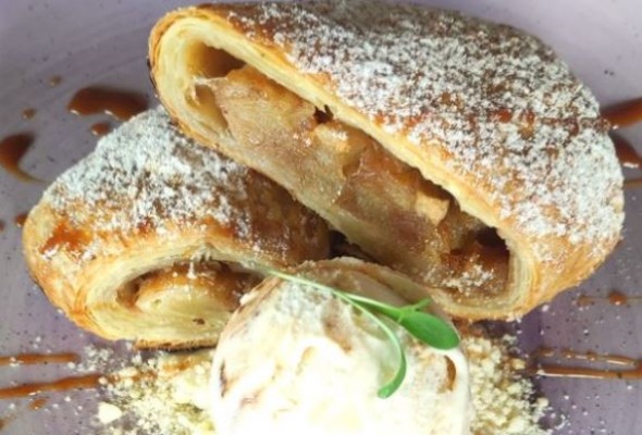 Apple Strudel