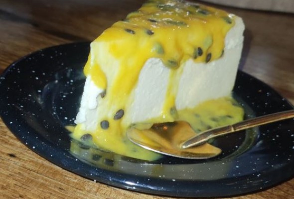 Cheese cake with passion fruit